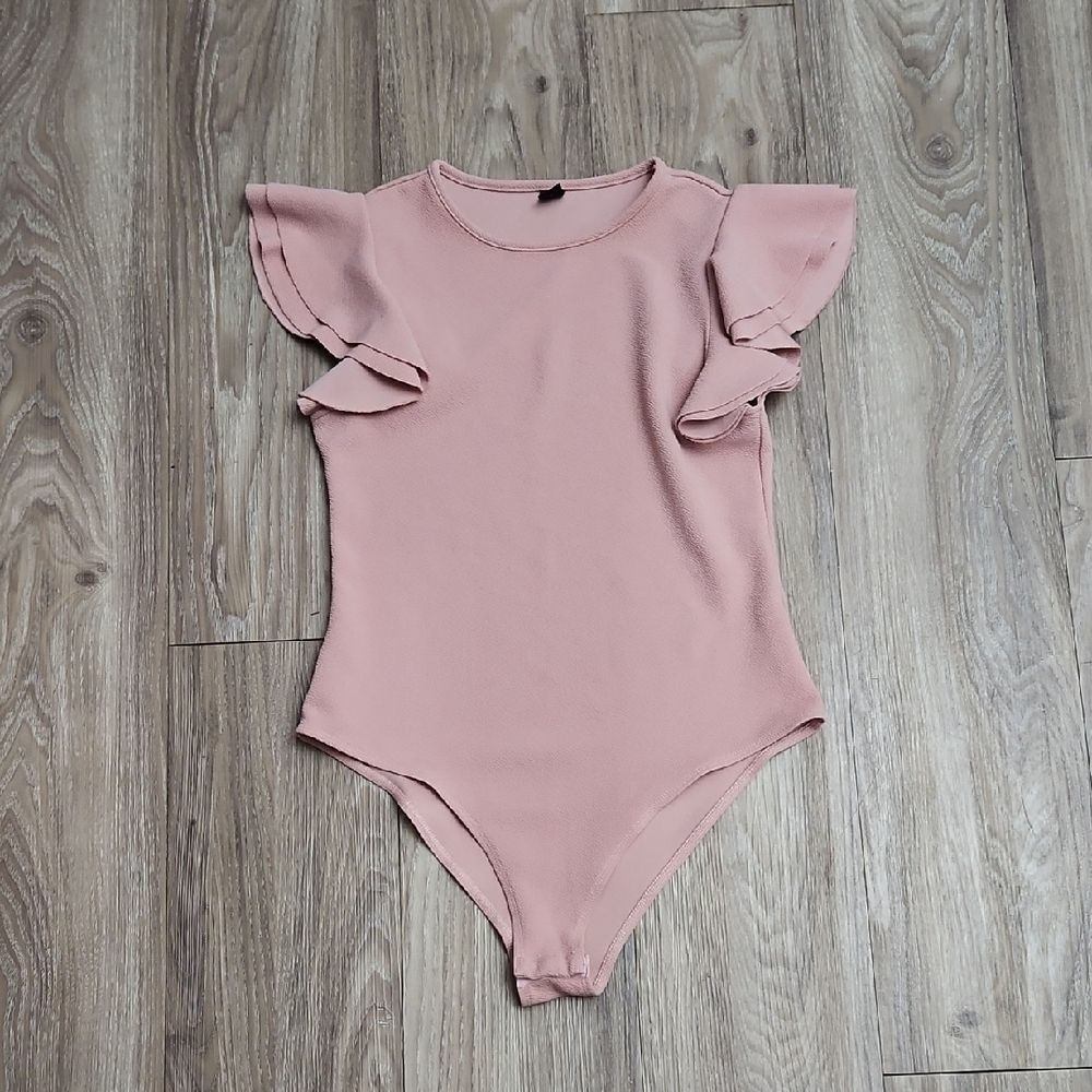 Women's Medium 6 Ruffled Short Sleeve Stretchy Pink Bodysuit - Picture 8 of 15
